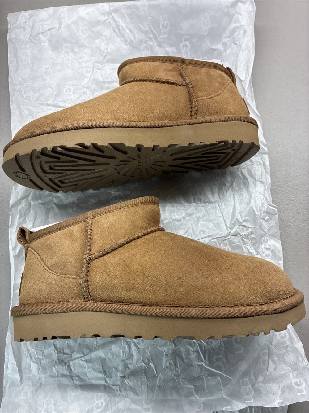 [1116109-CHE] Womens Size 5 Ugg W CLASSIC ULTRA MINI New No Box